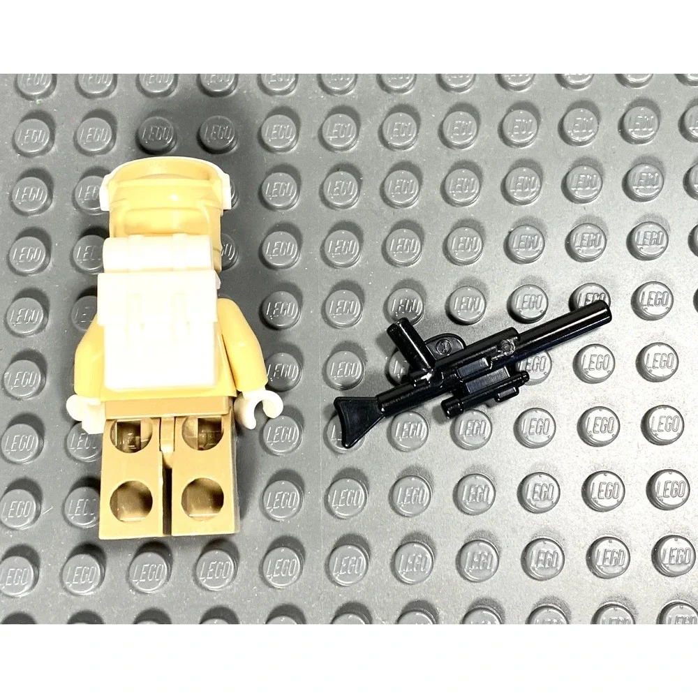 Lego Star Wars Hoth Rebel Trooper Minifigure Set 8083 SW0259 Blaster Gun